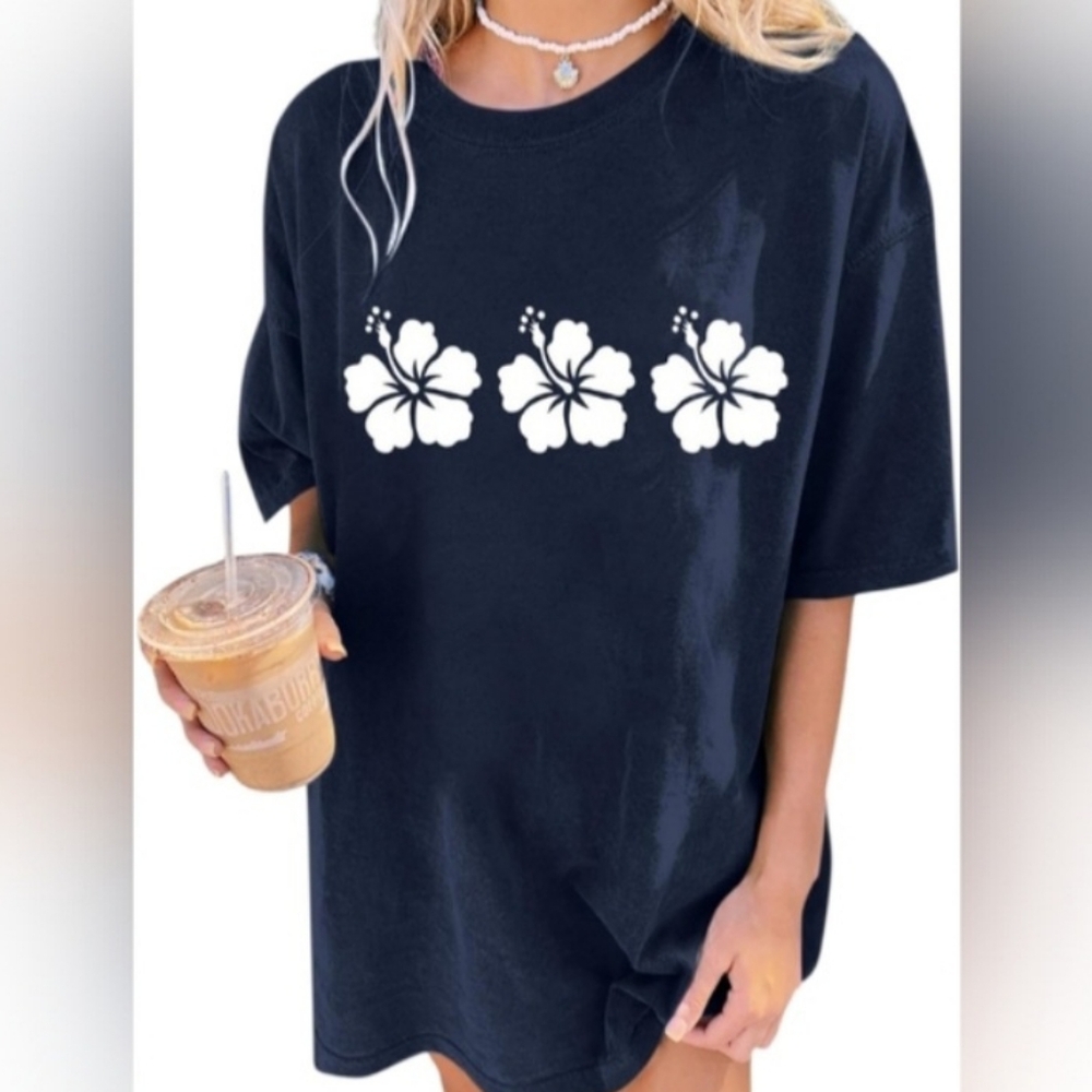 Women's Navy Floral Hibiscus Graphic T-Shirt Sz.XXL EUC.